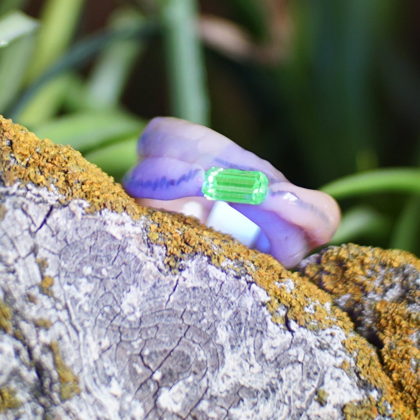 Uranium Glass Ring Worm