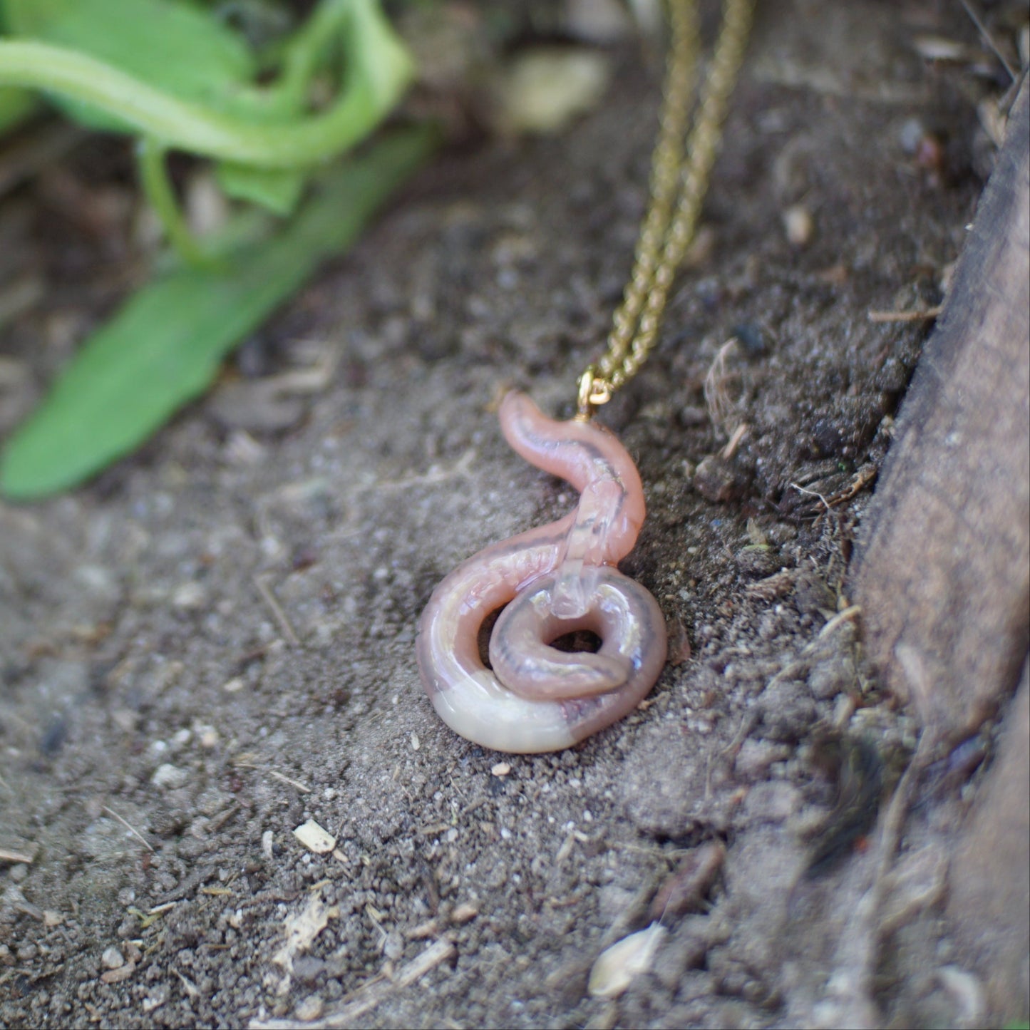 Quartz Caressing Worm Necklace (2 styles)