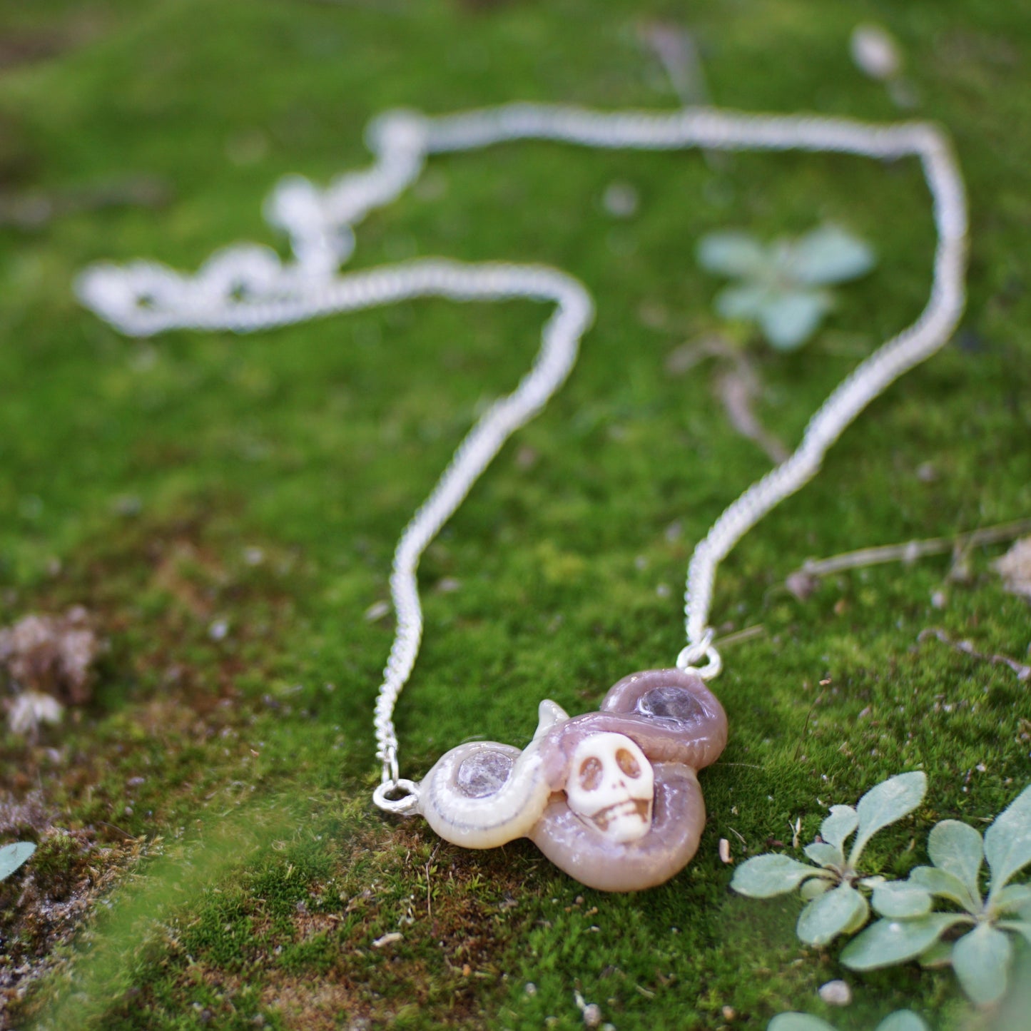 Howlite Skull Worm Necklace